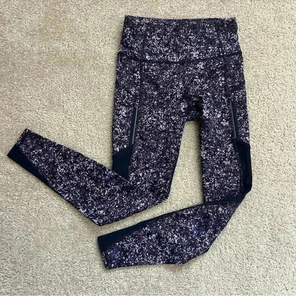 Athleta Rainer Printed Mesh Tight Leggings Purple Women Size XS Gym Active.